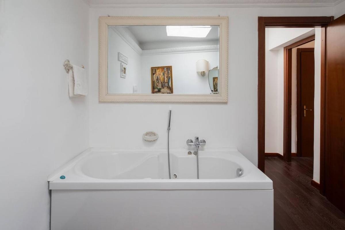 Fontana Di Trevi A 2 Passi Apartment Rome